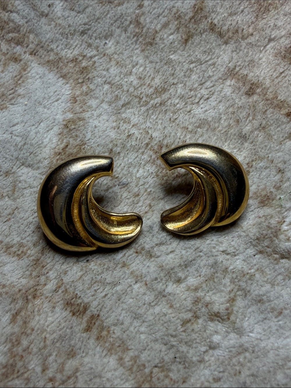 Vintage 80s Anne Klein Gold tone Earrings